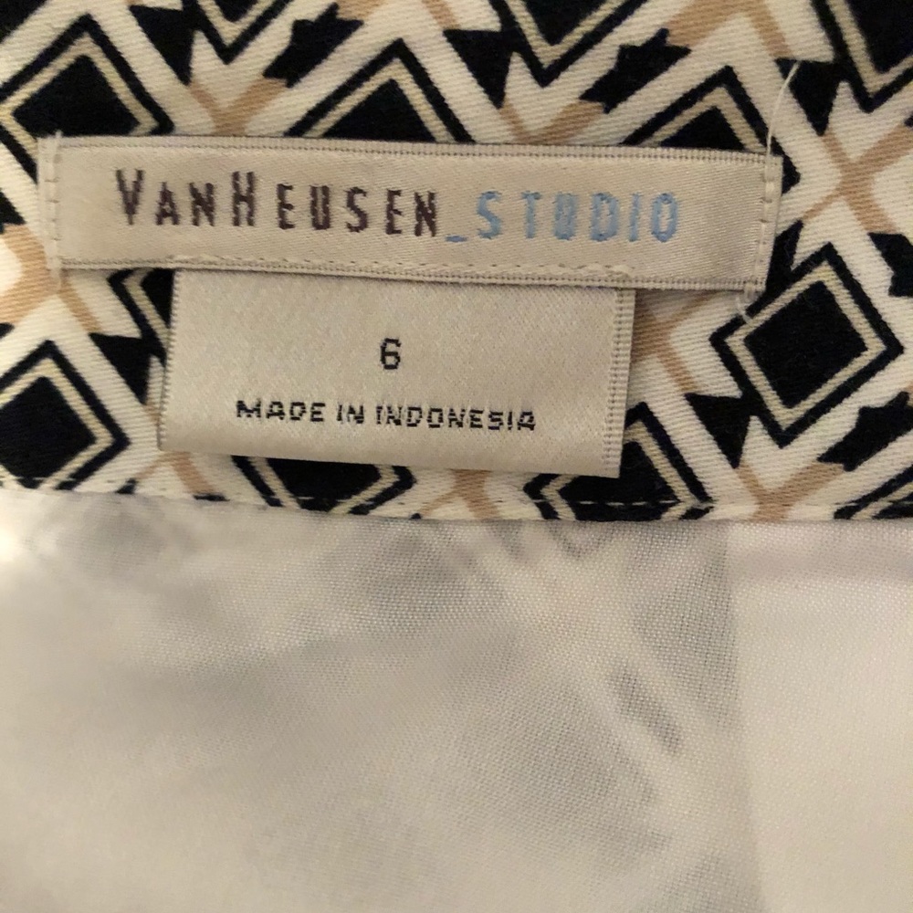 Patterned skirt - Picture 2 of 4